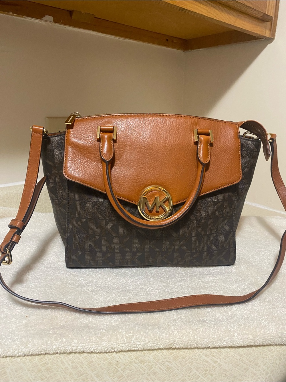 MICHAEL KORS Brown & Tan MK Logo shoulder bag with Gold Hardware